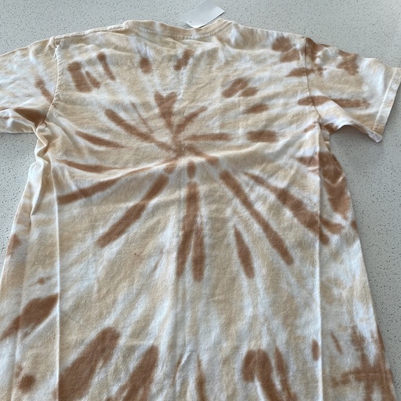 NWT Disney Winnie the Pooh Graphic Tee - Picture 4 of 4